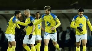 丢联赛第一！上海爆冷遭深圳终结9连胜 张镇麟仅5分史密斯38+7